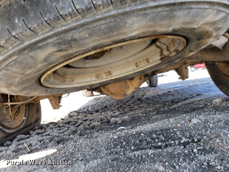 image for item MC9601 2009 Ford E350 Super Duty XLT  van