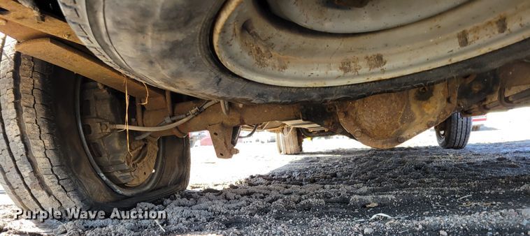 image for item MC9601 2009 Ford E350 Super Duty XLT  van