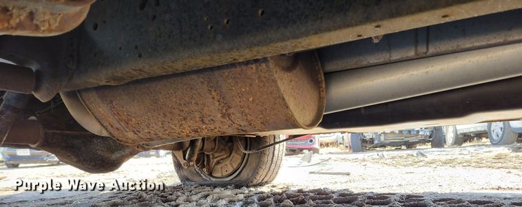 image for item MC9601 2009 Ford E350 Super Duty XLT  van