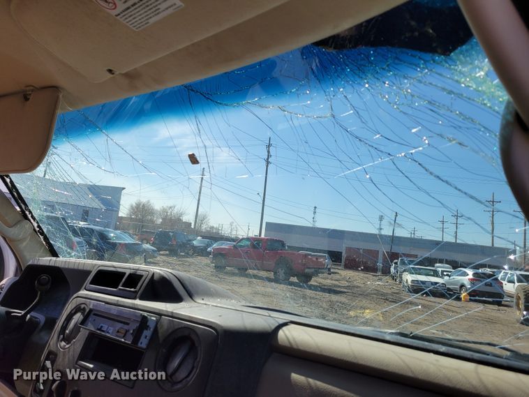 image for item MC9601 2009 Ford E350 Super Duty XLT  van