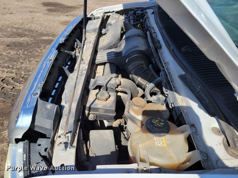 image for item MC9601 2009 Ford E350 Super Duty XLT  van