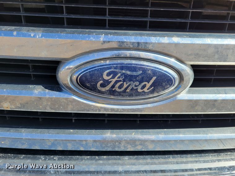 image for item MC9601 2009 Ford E350 Super Duty XLT  van