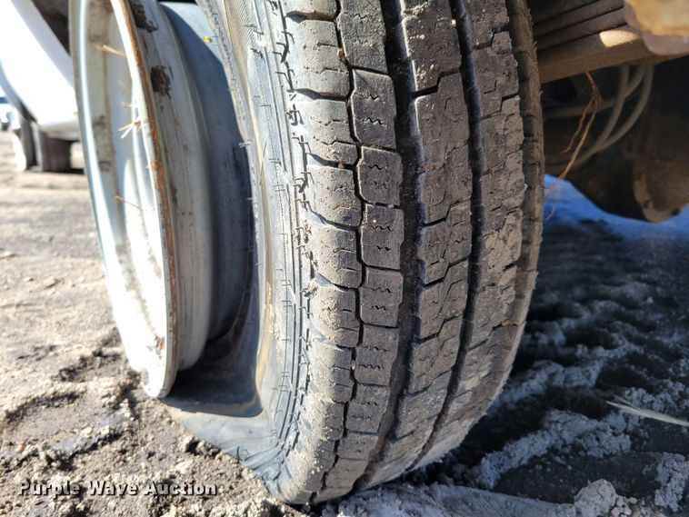 image for item MC9601 2009 Ford E350 Super Duty XLT  van