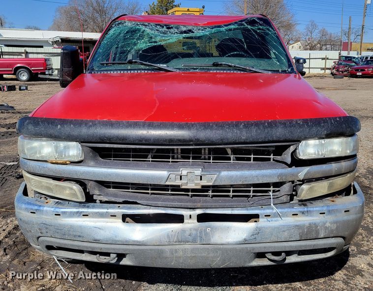 image for item MC9602 2000 Chevrolet Silverado 1500  Ext. Cab pickup truck