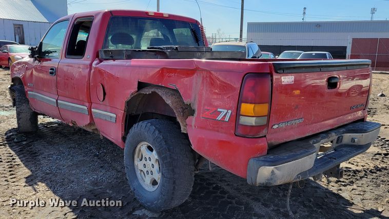 image for item MC9602 2000 Chevrolet Silverado 1500  Ext. Cab pickup truck