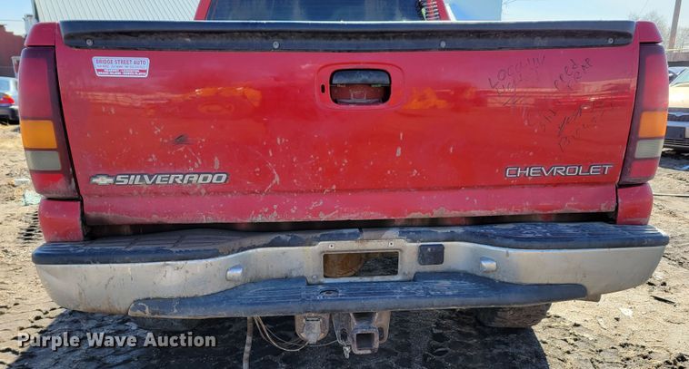 image for item MC9602 2000 Chevrolet Silverado 1500  Ext. Cab pickup truck