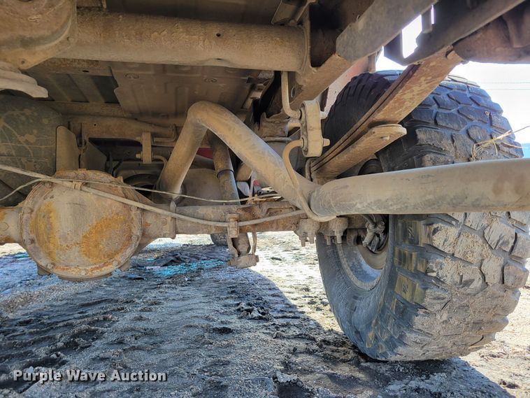 image for item MC9602 2000 Chevrolet Silverado 1500  Ext. Cab pickup truck