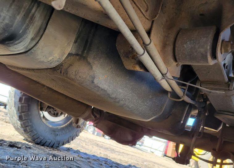 image for item MC9602 2000 Chevrolet Silverado 1500  Ext. Cab pickup truck