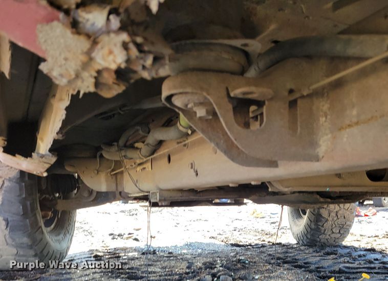 image for item MC9602 2000 Chevrolet Silverado 1500  Ext. Cab pickup truck