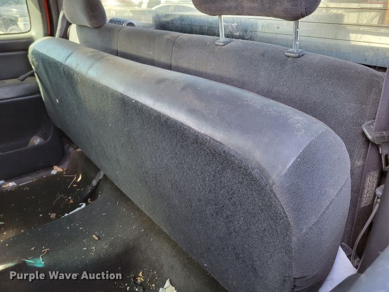 image for item MC9602 2000 Chevrolet Silverado 1500  Ext. Cab pickup truck