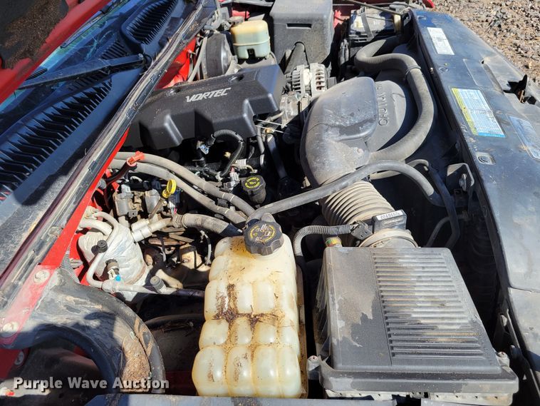 image for item MC9602 2000 Chevrolet Silverado 1500  Ext. Cab pickup truck