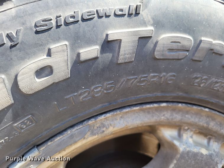 image for item MC9602 2000 Chevrolet Silverado 1500  Ext. Cab pickup truck