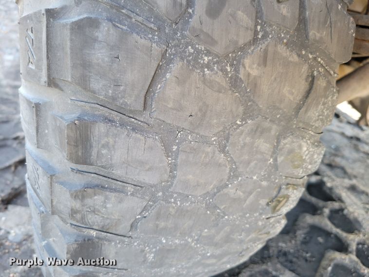 image for item MC9602 2000 Chevrolet Silverado 1500  Ext. Cab pickup truck