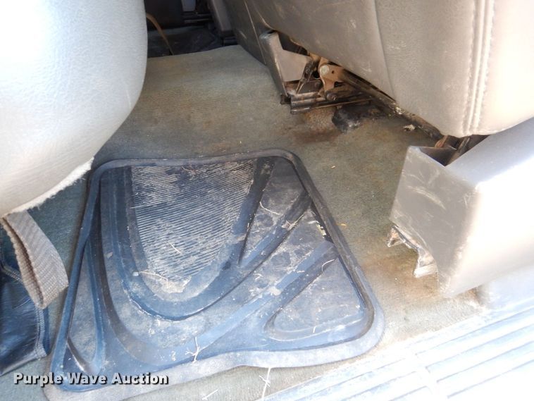 image for item MC9792 2004 Chevrolet Silverado 2500HD  Ext. Cab pickup truck