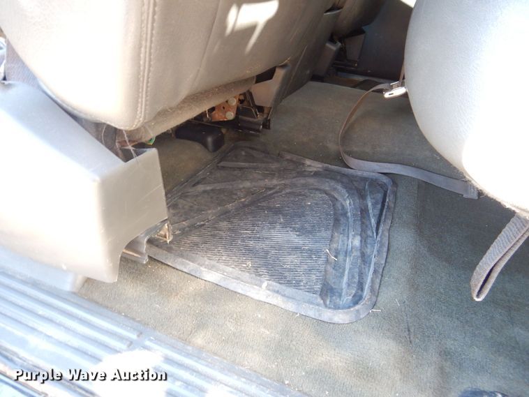 image for item MC9792 2004 Chevrolet Silverado 2500HD  Ext. Cab pickup truck