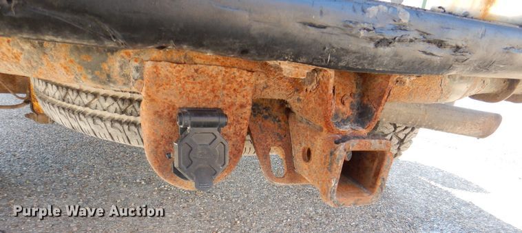 image for item MC9792 2004 Chevrolet Silverado 2500HD  Ext. Cab pickup truck