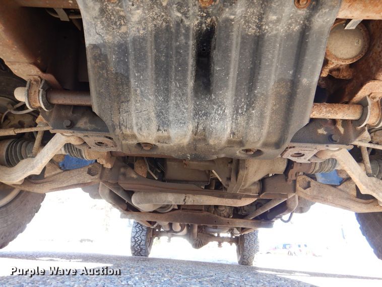 image for item MC9792 2004 Chevrolet Silverado 2500HD  Ext. Cab pickup truck