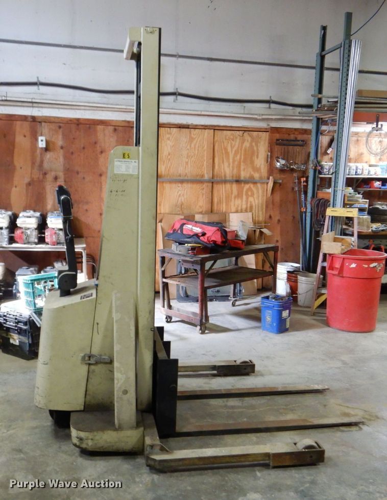 image for item MC9794 Crown 20MT  forklift