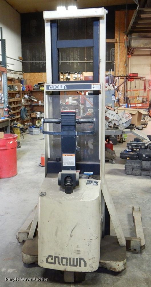 image for item MC9794 Crown 20MT  forklift