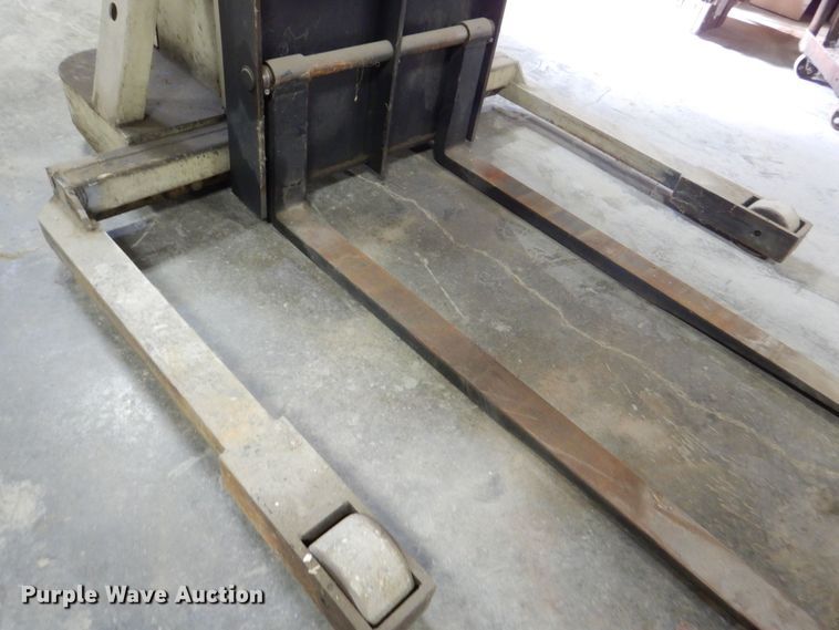 image for item MC9794 Crown 20MT  forklift