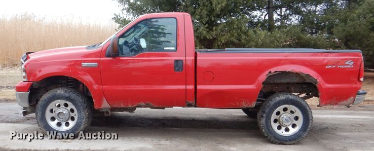 image for item MC9804 2005 Ford F350 Super Duty XLT  pickup truck