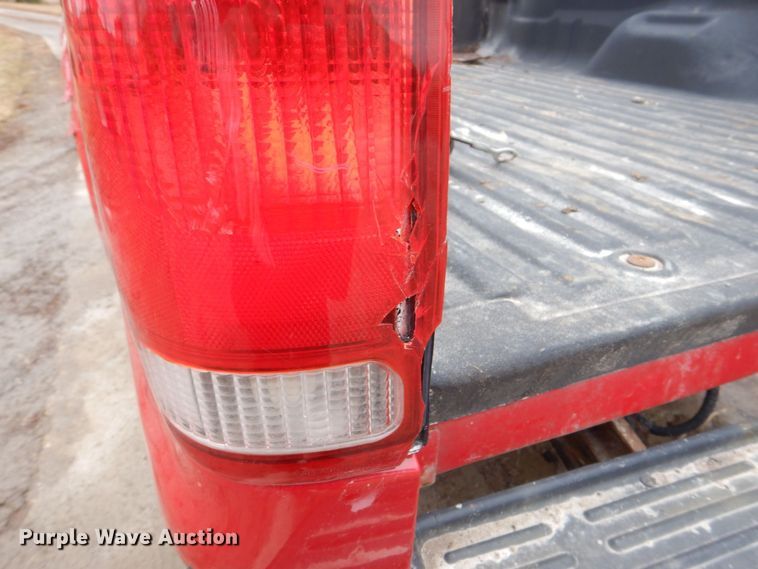 image for item MC9804 2005 Ford F350 Super Duty XLT  pickup truck