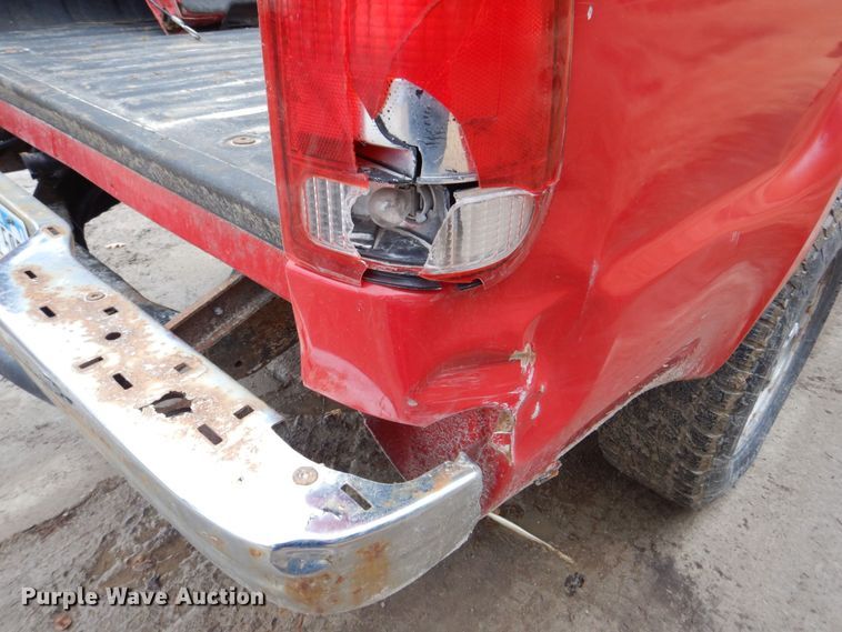 image for item MC9804 2005 Ford F350 Super Duty XLT  pickup truck