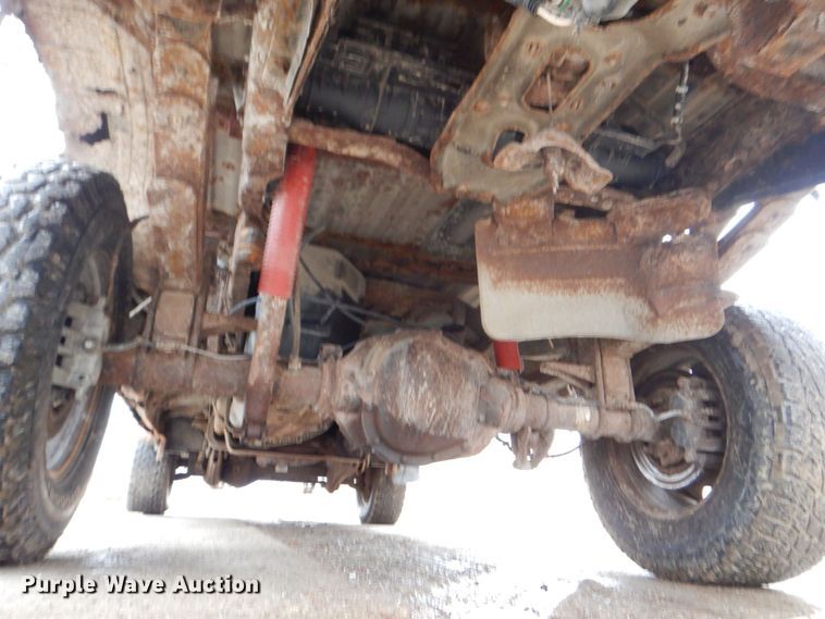 image for item MC9804 2005 Ford F350 Super Duty XLT  pickup truck