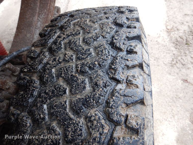 image for item MC9804 2005 Ford F350 Super Duty XLT  pickup truck