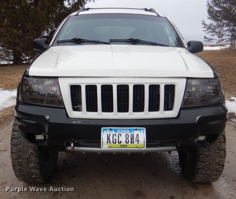 image for item MC9813 2004 Jeep Grand Cherokee  SUV