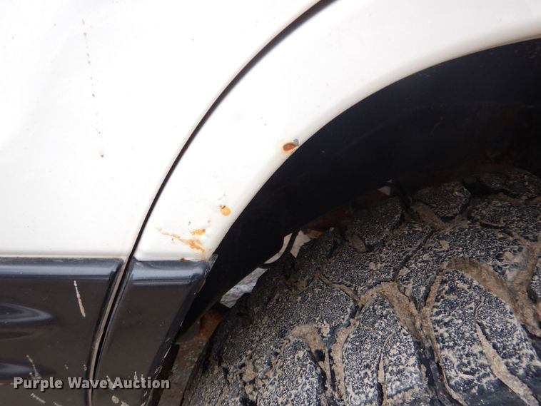 image for item MC9813 2004 Jeep Grand Cherokee  SUV