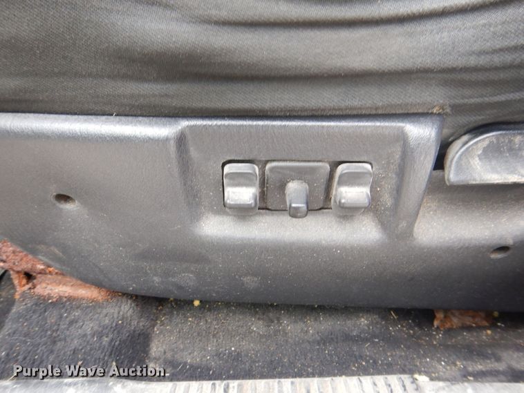 image for item MC9813 2004 Jeep Grand Cherokee  SUV