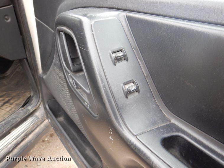 image for item MC9813 2004 Jeep Grand Cherokee  SUV