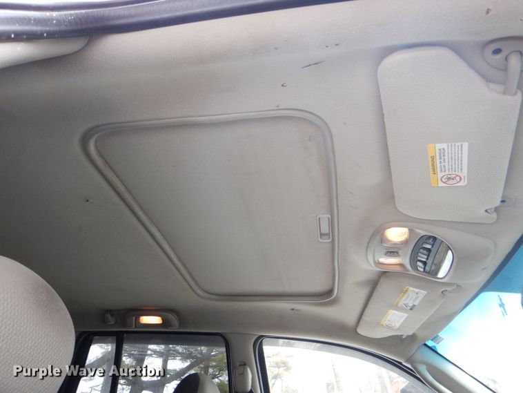 image for item MC9813 2004 Jeep Grand Cherokee  SUV