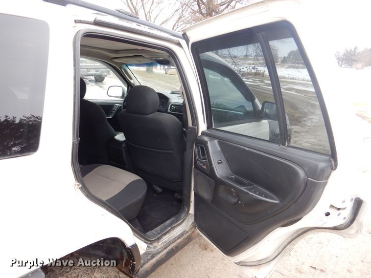 image for item MC9813 2004 Jeep Grand Cherokee  SUV