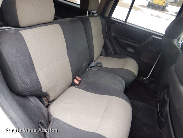 image for item MC9813 2004 Jeep Grand Cherokee  SUV