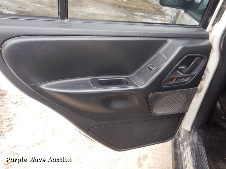 image for item MC9813 2004 Jeep Grand Cherokee  SUV