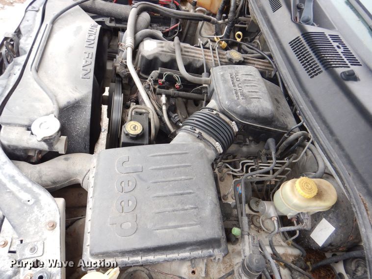 image for item MC9813 2004 Jeep Grand Cherokee  SUV