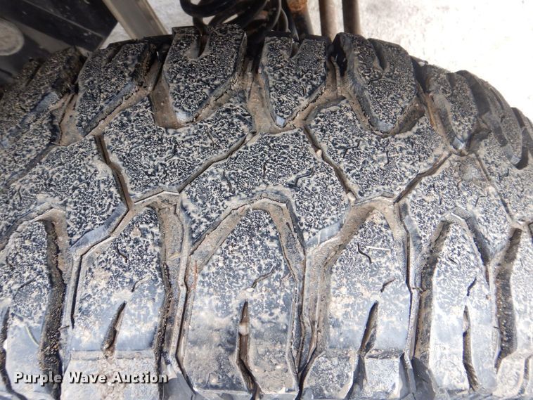 image for item MC9813 2004 Jeep Grand Cherokee  SUV