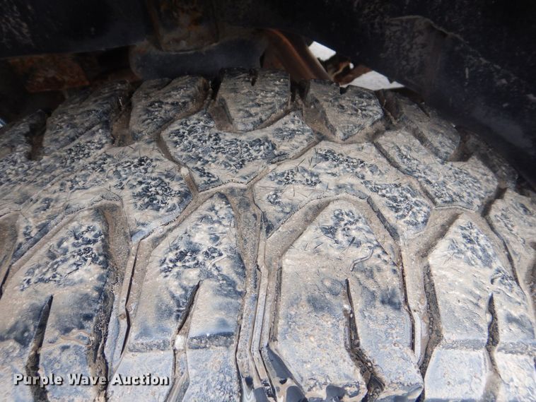 image for item MC9813 2004 Jeep Grand Cherokee  SUV