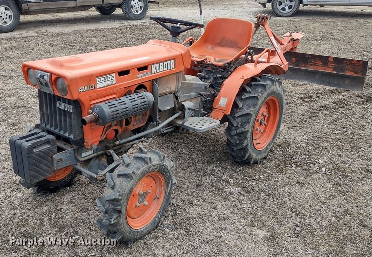 image for item MD9304 Kubota B6100 HST-D  MFWD tractor