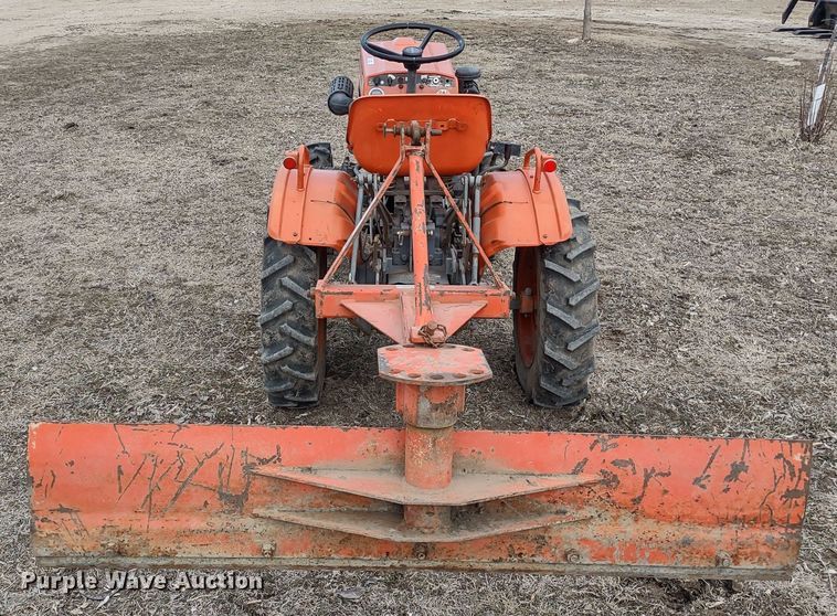 image for item MD9304 Kubota B6100 HST-D  MFWD tractor