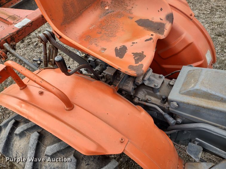 image for item MD9304 Kubota B6100 HST-D  MFWD tractor