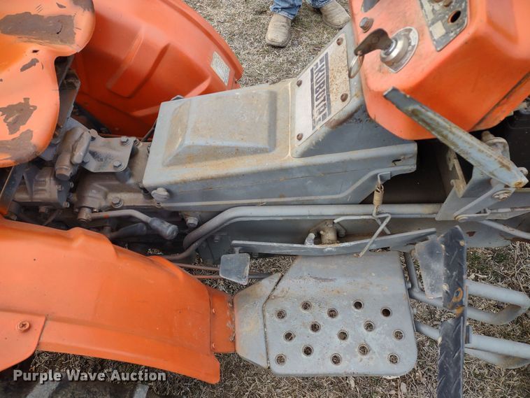 image for item MD9304 Kubota B6100 HST-D  MFWD tractor