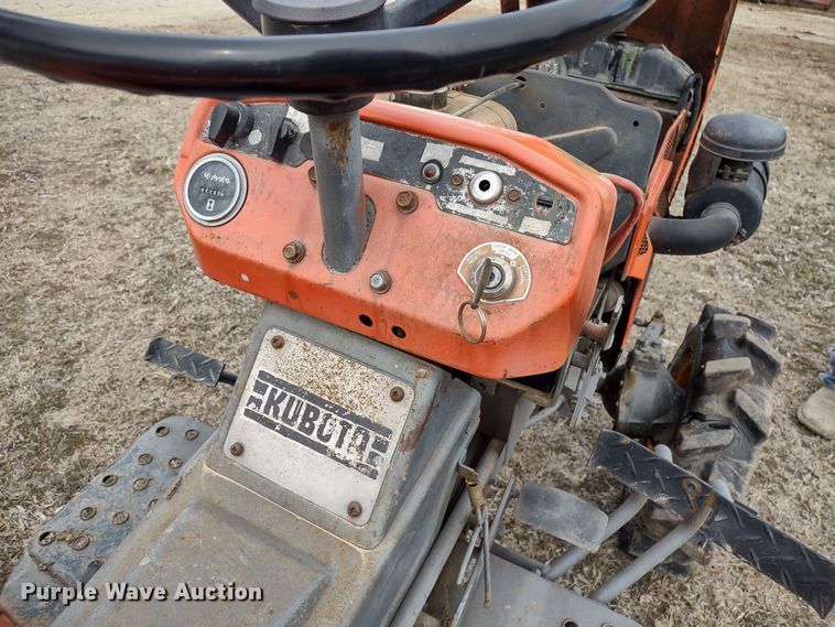image for item MD9304 Kubota B6100 HST-D  MFWD tractor