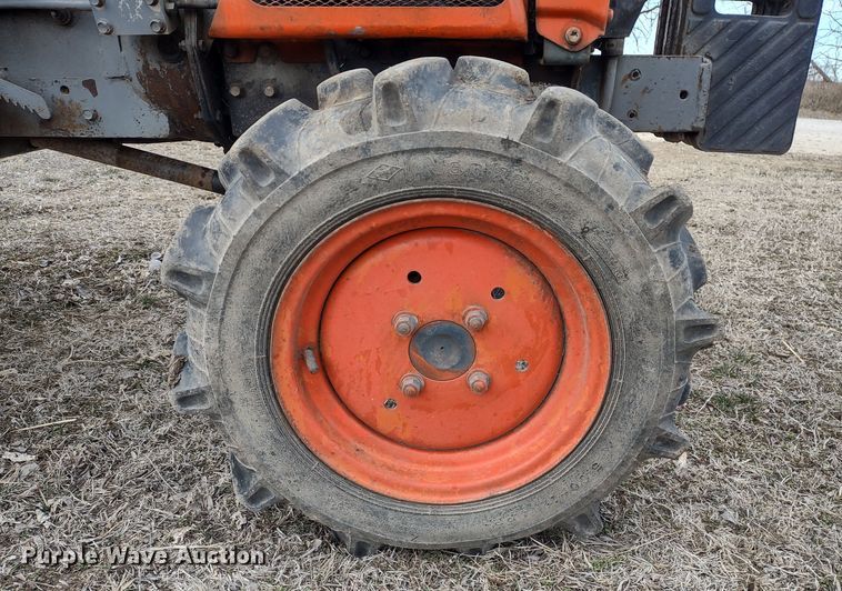 image for item MD9304 Kubota B6100 HST-D  MFWD tractor