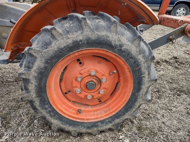 image for item MD9304 Kubota B6100 HST-D  MFWD tractor