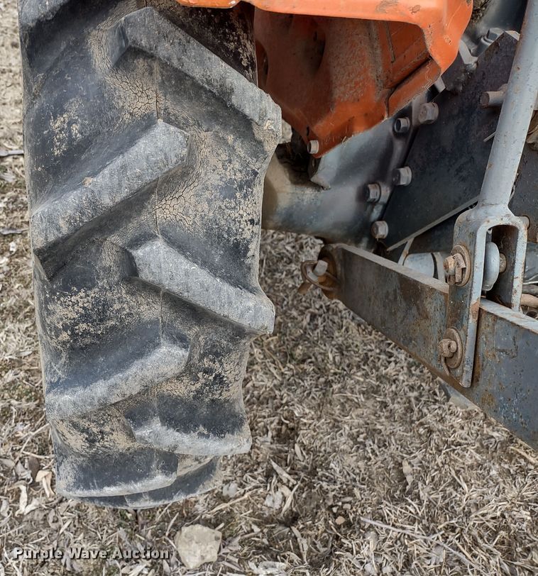 image for item MD9304 Kubota B6100 HST-D  MFWD tractor