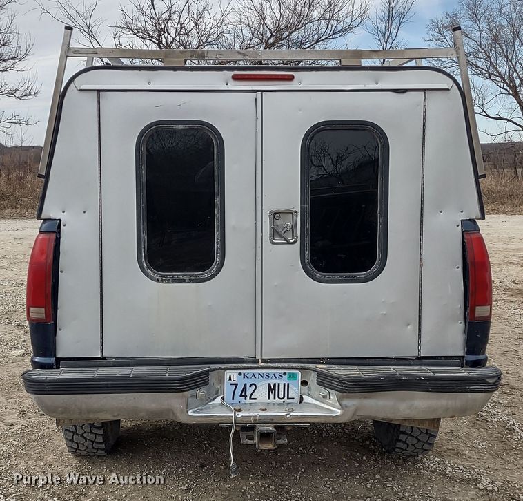 image for item MD9305 1995 GMC Sierra K1500  pickup truck