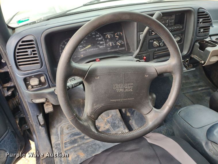 image for item MD9305 1995 GMC Sierra K1500  pickup truck